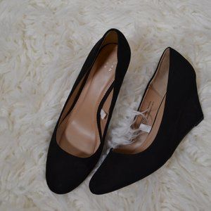 Black Close Heel Wedge Shoes